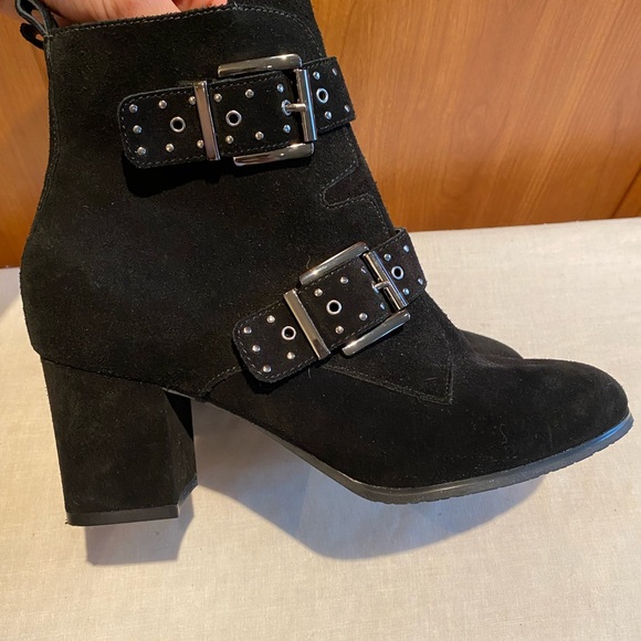Blondo Daphne Suede Ankle Boots - Picture 2 of 11